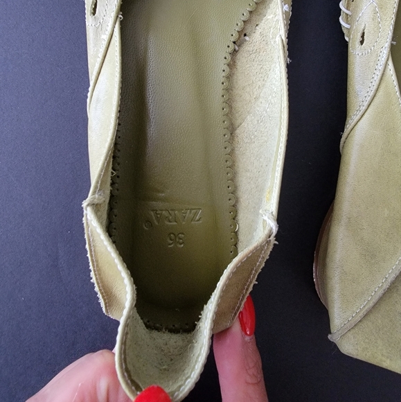 Shoes - Picture 2 of 5